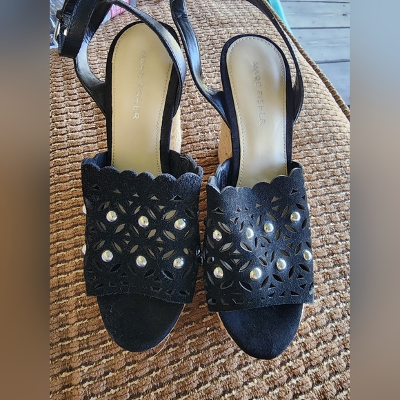 Marc Fisher "Hata" Espadrille Wedge Studded Sandals Black Suede sz 6.5 - Picture 1 of 7